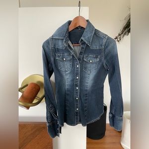 Snap down denim cowboy shirt.